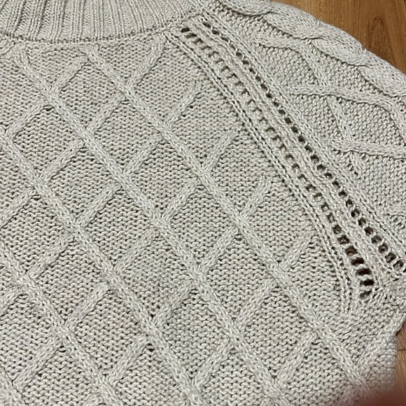 🍂 Cable Knit Sweater - Picture 3 of 7